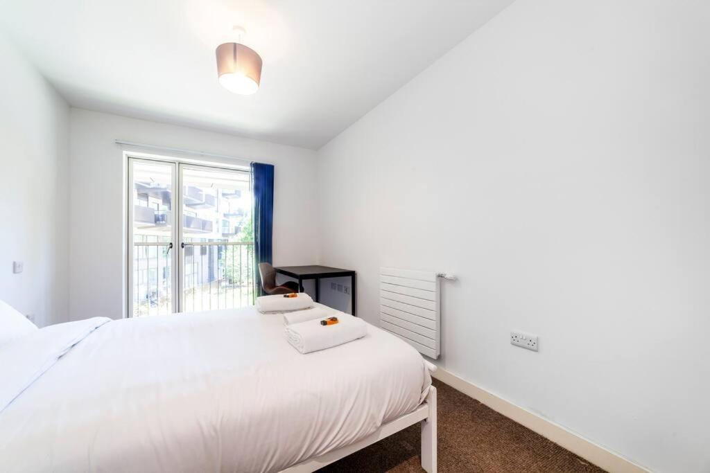 Stunning New 3 Bdr Duplex Wbalcony, East London Apartment Екстериор снимка