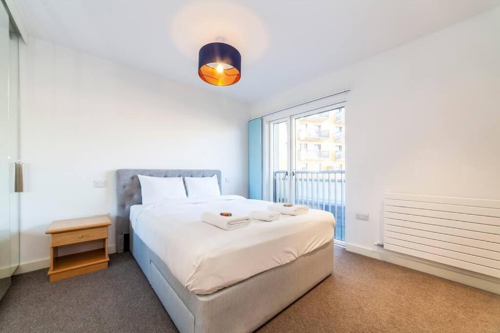Stunning New 3 Bdr Duplex Wbalcony, East London Apartment Екстериор снимка