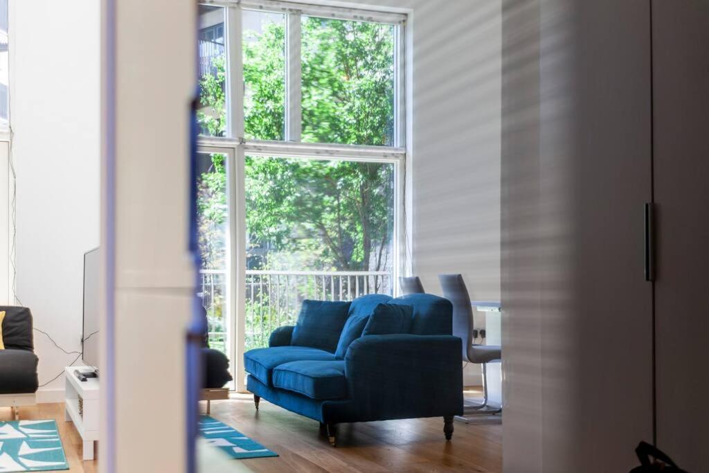 Stunning New 3 Bdr Duplex Wbalcony, East London Apartment Екстериор снимка