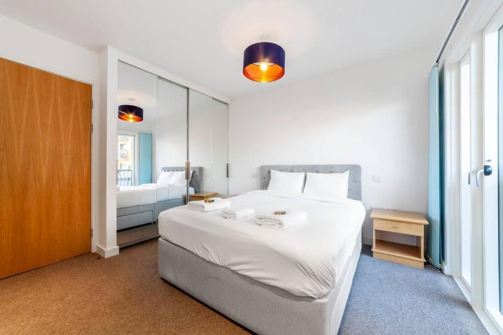 Stunning New 3 Bdr Duplex Wbalcony, East London Apartment Екстериор снимка