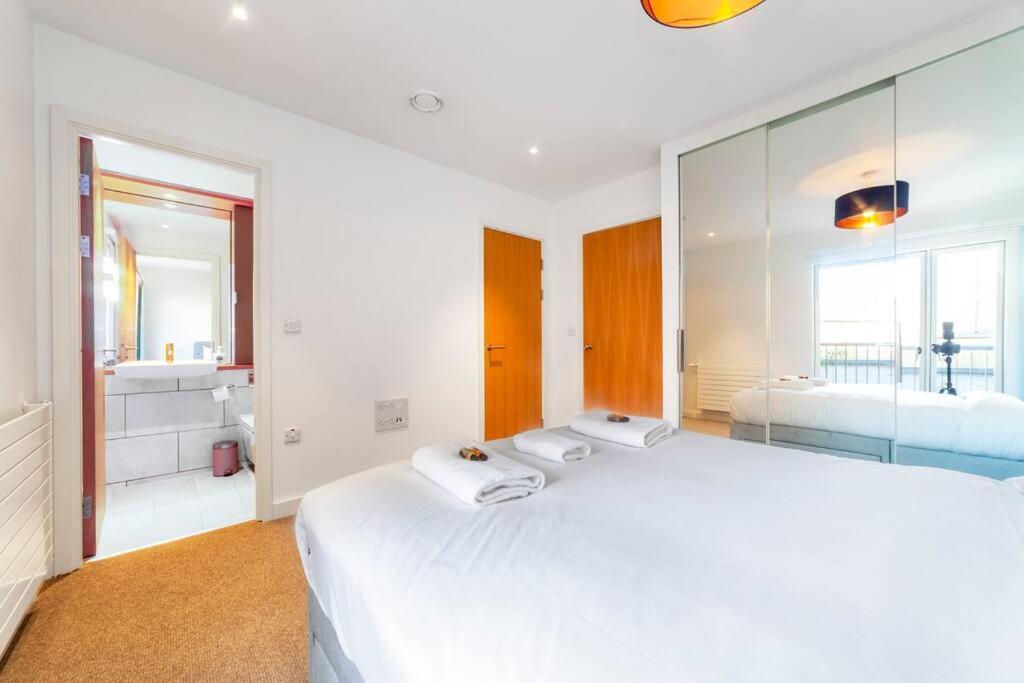 Stunning New 3 Bdr Duplex Wbalcony, East London Apartment Екстериор снимка